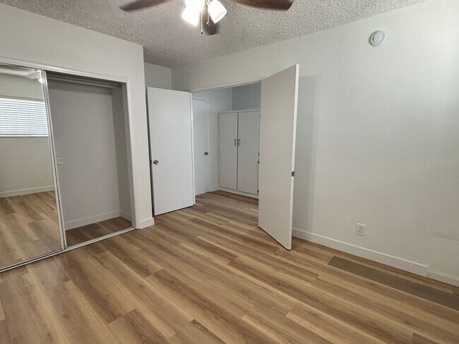 Interior Photo - 1645 N. Winona Blvd