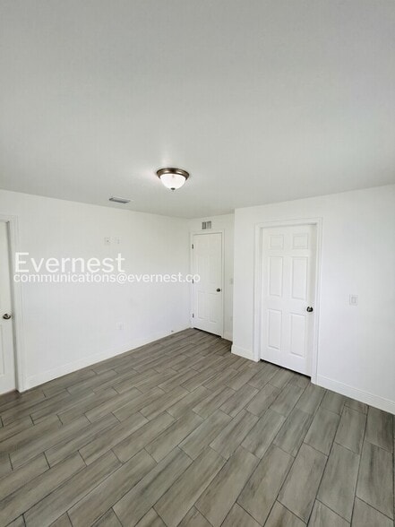 Building Photo - 1132 Maybury Dr