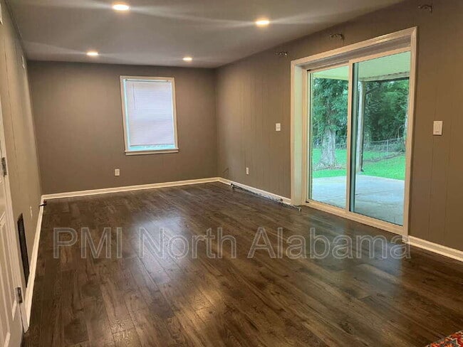 Building Photo - 6208 Cedar Point Dr NW