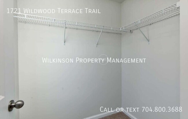 Building Photo - 1721 Wildwood Terrace Trl