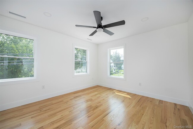 Building Photo - 7441 S Broadway