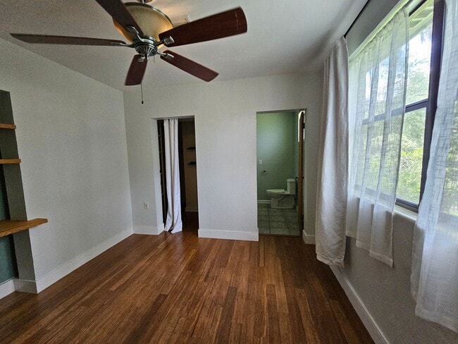 Building Photo - 2 Bedroom/2 Bath home near Duck Pond and Citizens Field