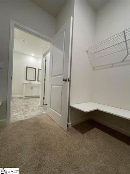 Building Photo - 933 Greyford Ln