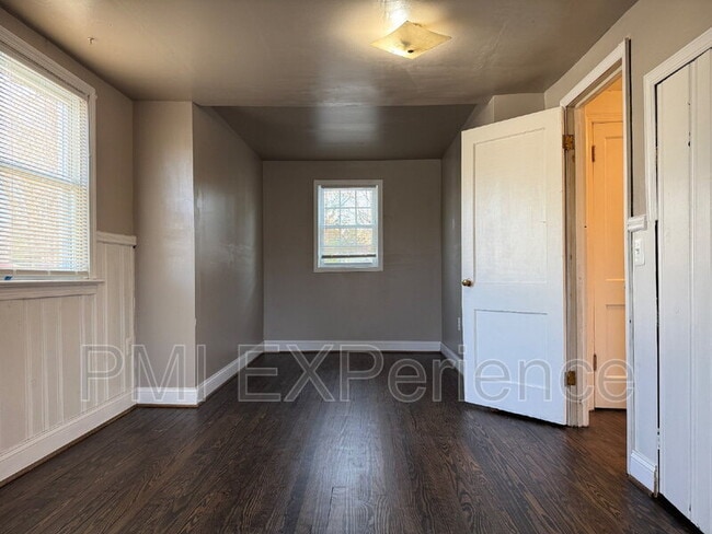 Building Photo - 2204 Ramblewood Dr