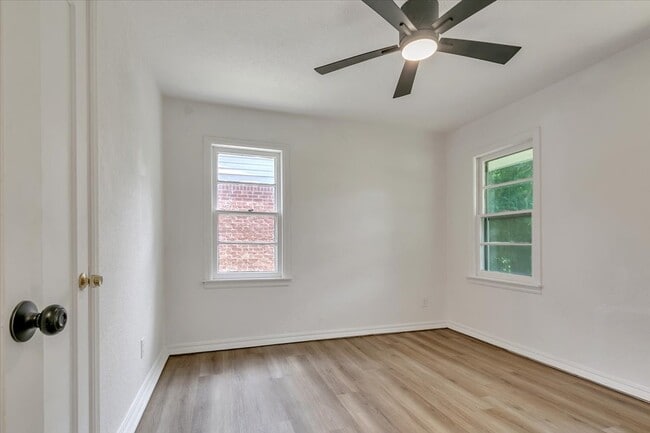 Building Photo - 2116 Andover Ct
