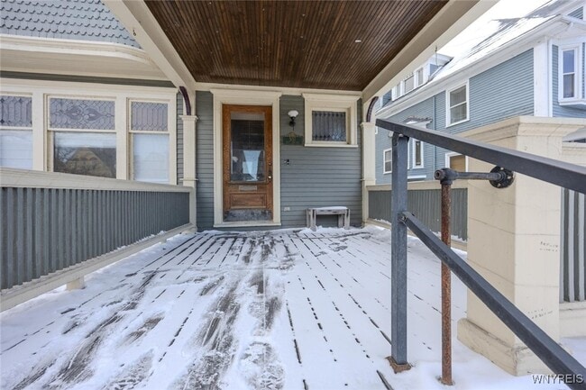 Building Photo - 507 W Delavan Ave