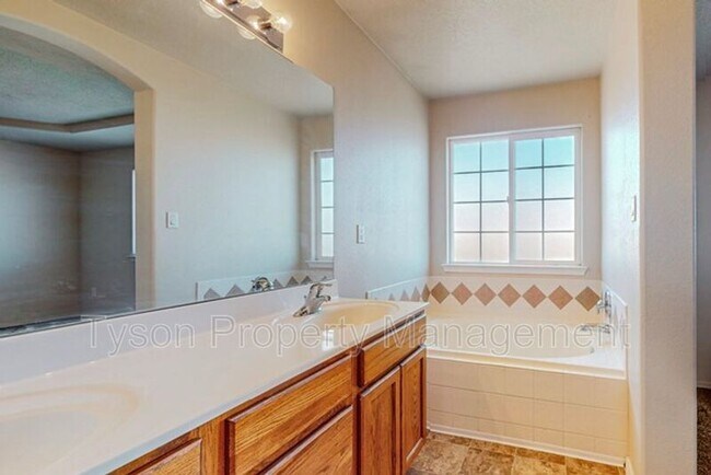 Building Photo - 9224 Ashfall Pl NW