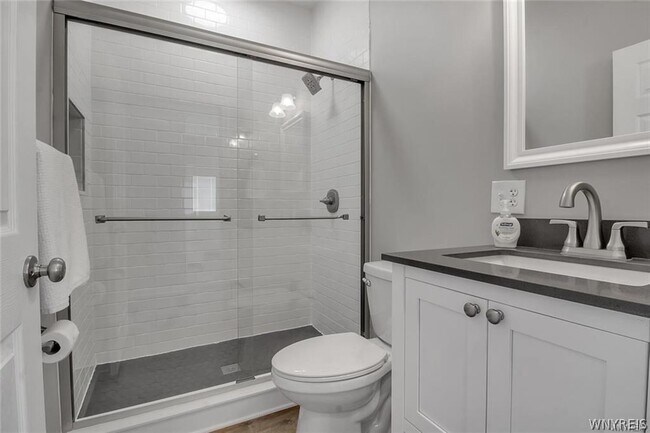 Building Photo - 3197 Elton Rd