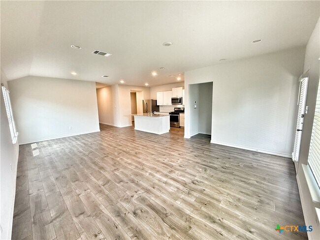 Building Photo - 380 Arbor Hills