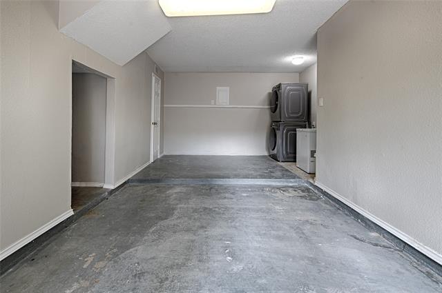 Building Photo - 2201 Wolf St