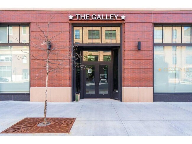 Building Photo - 728 N 3rd St