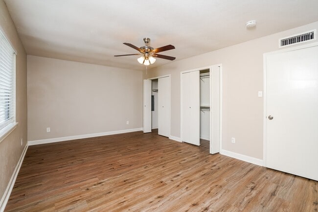 Building Photo - 17611 Ranch Country Rd