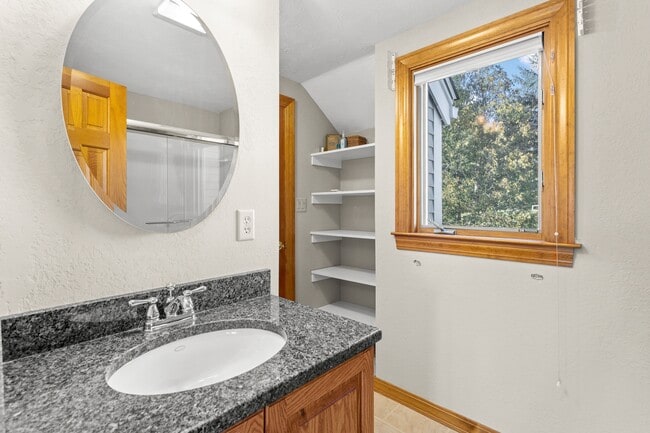 Building Photo - 281 Davidson Dr