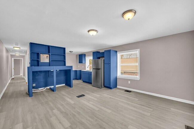 Building Photo - Charming 2BR Duplex in Atlanta