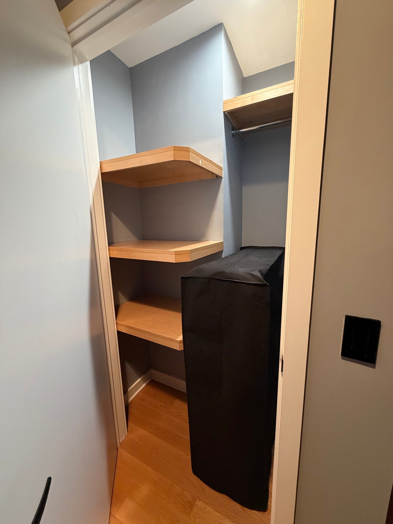 Building Photo - 600 12th St