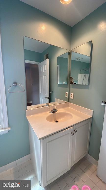 Building Photo - 8688 Wheatfield Way