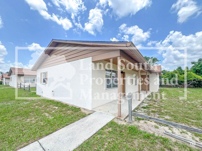 Building Photo - 5825 Charlton Dr