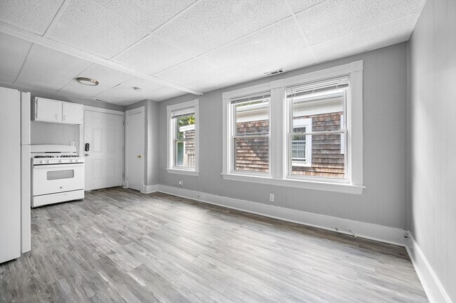 Building Photo - 809 Nantasket Ave