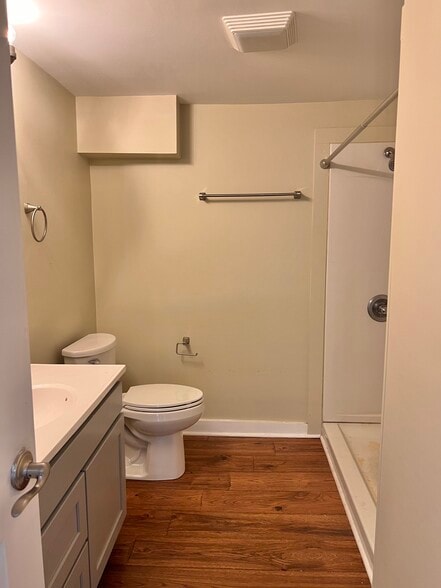 Building Photo - 1936 N Dixie Ave