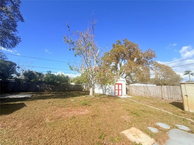 Building Photo - 751 72nd Ave N