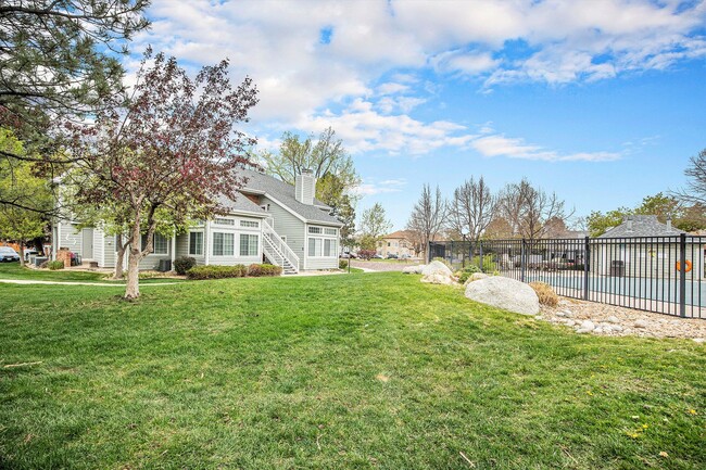 Building Photo - Great 2 Bedroom 1 Bathroom in Aurora!