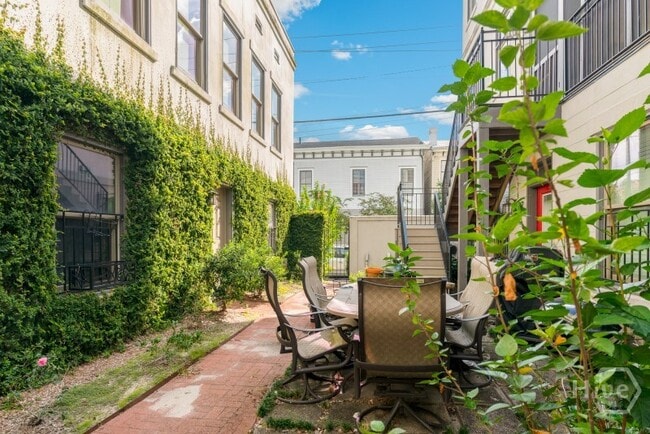 Building Photo - 430 E Oglethorpe Ave