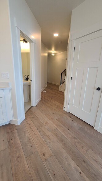 Building Photo - 4362 W Hemsley Ln