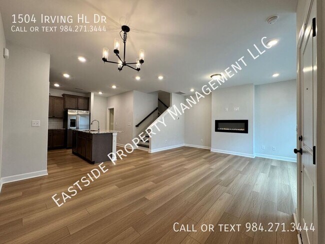 Building Photo - 1504 Irving Hl Dr