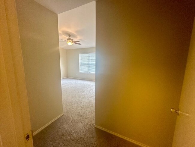 Building Photo - July Move-In Special- 3/2.5 in Gated Commu...