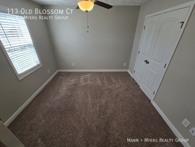 Building Photo - 113 Old Blossom Ct
