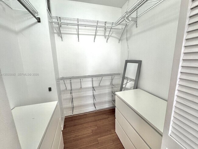 Building Photo - 1415 SW 110th Way