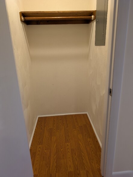 Building Photo - 5 Edwards St