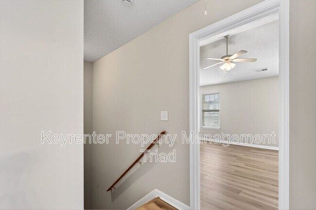 Building Photo - 2703 Stafford St