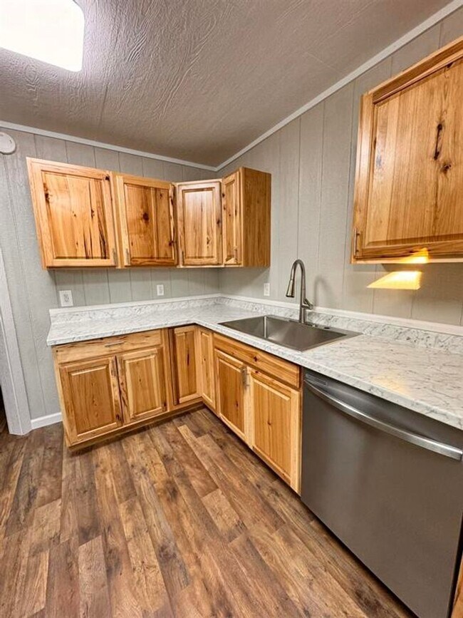 Building Photo - Newly Remodeled 4/2 Home in Atlanta, Texas