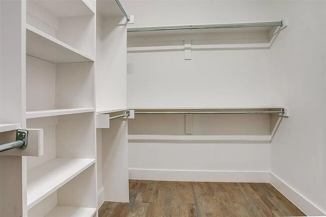 Building Photo - 4710 Virginia Ave