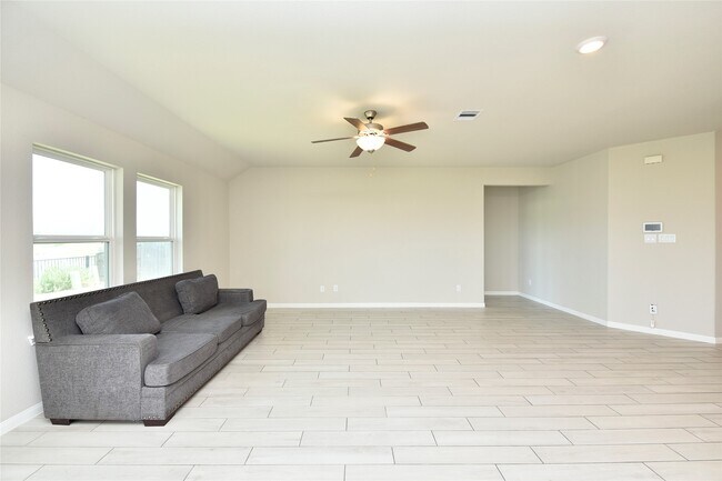 Building Photo - 1214 Oak Barrel Run