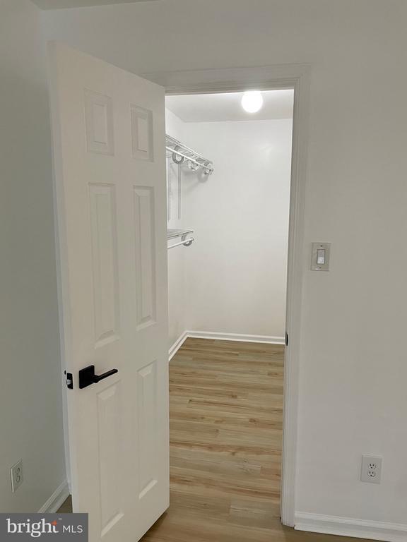 Building Photo - 2608 Beacon Hill Dr