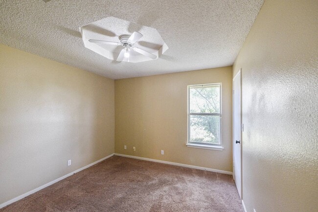 Building Photo - 3507 Christie Dr