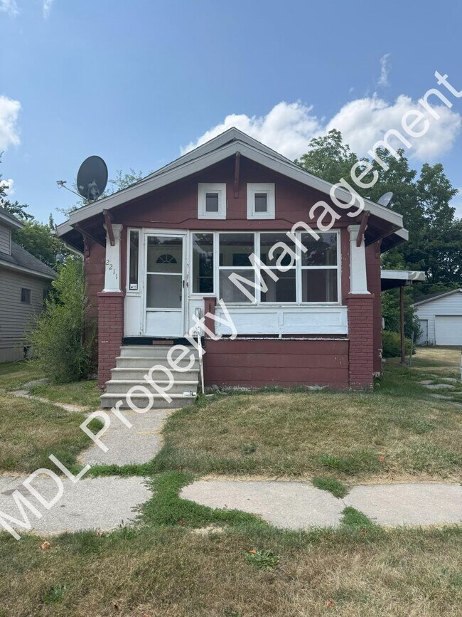 Building Photo - Charming 3 bedroom 2 bath