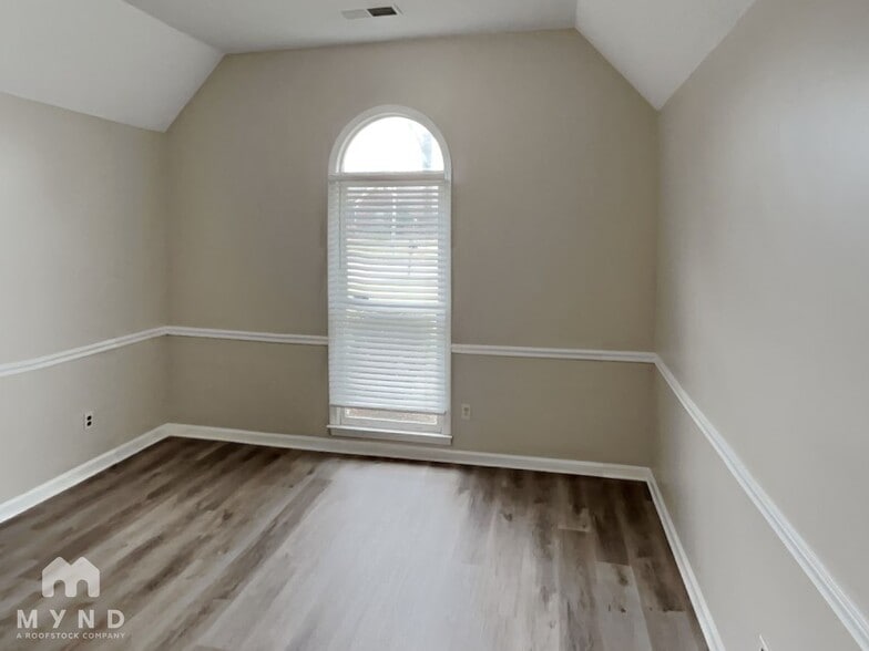 Building Photo - 9437 Bryant Trent Blvd