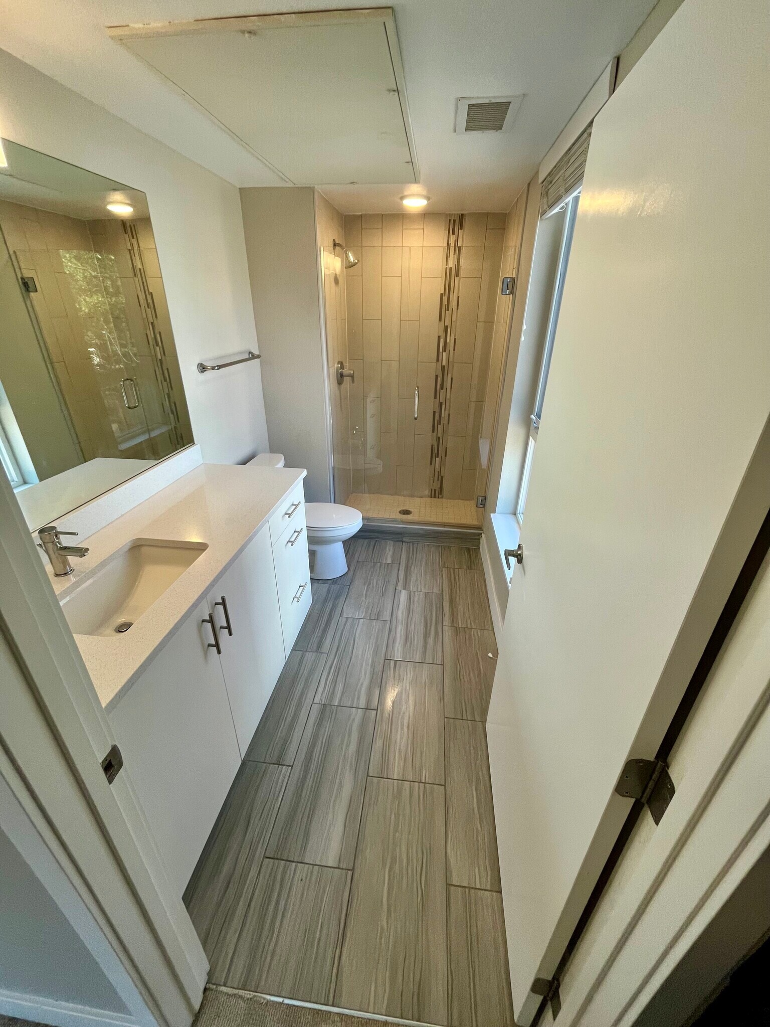 Primary Bathroom - 2374 S University Blvd