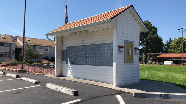 Building Photo - 10150 E Virginia Ave