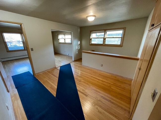 Building Photo - 664 Sprague St