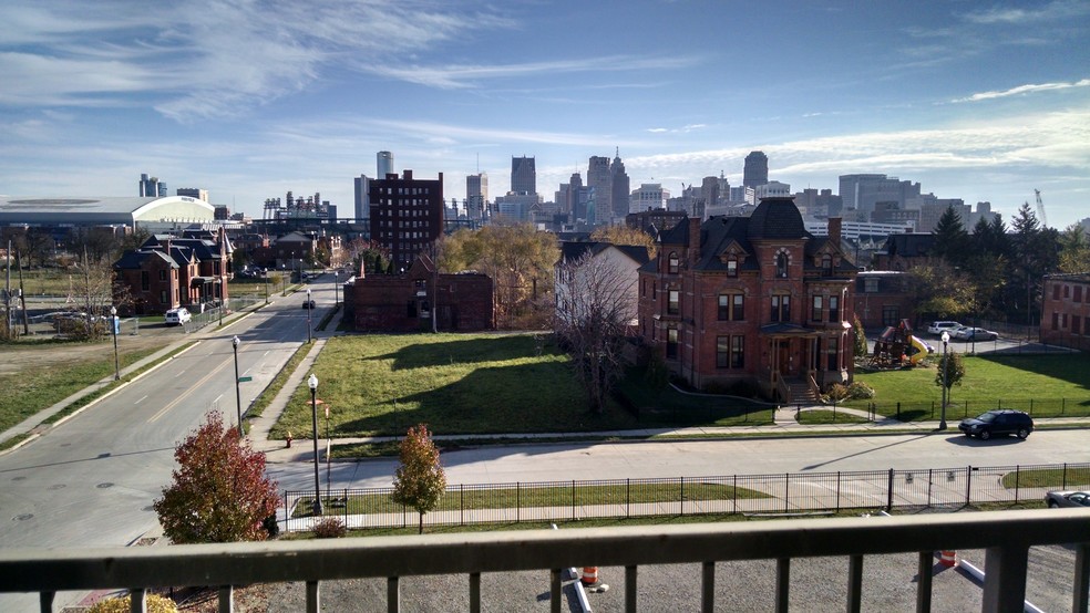 view from bedroom #1 balcony - 2915 John R St