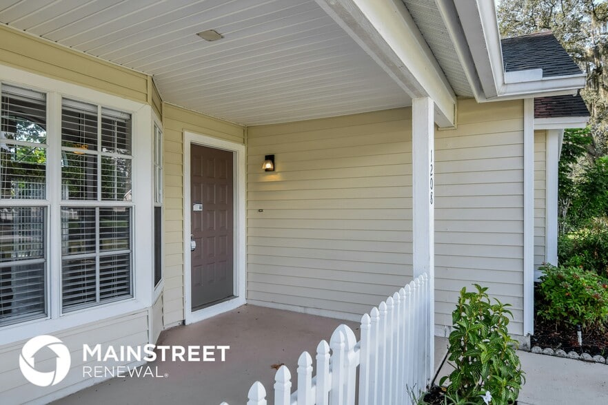 Building Photo - 1208 Altoona Ave