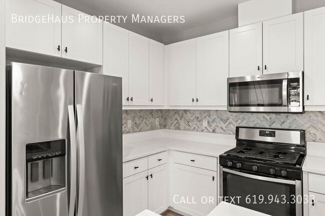Building Photo - 1709 Signature Pl