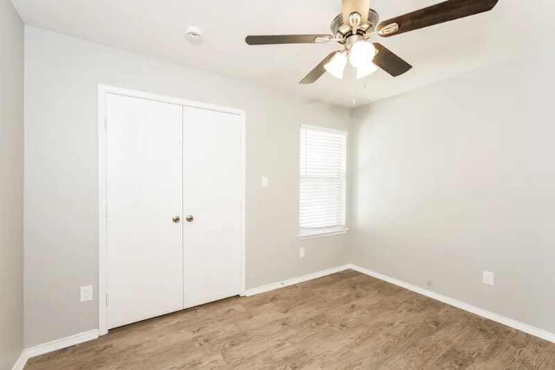 Building Photo - 405 Heritage Dr