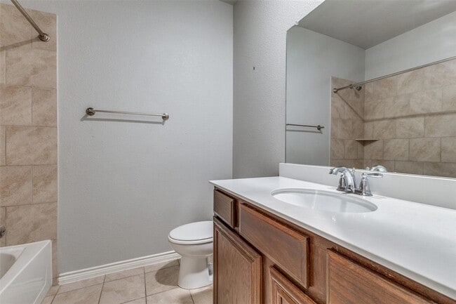 Building Photo - 5244 Canfield Ln