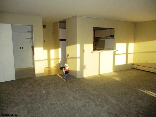 Building Photo - 3817 Ventnor Ave