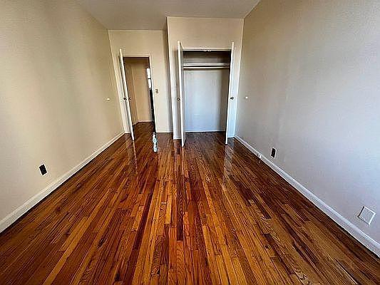 Building Photo - 1 bedroom in BRONX NY 10456